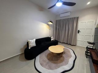 Golden Inn 7 pax 3 rooms 2 Toilets w Karaoke Dart - 4