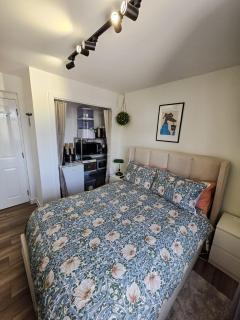 Double Rooms with Shared Bathroom Near The Shore and Tram - 2