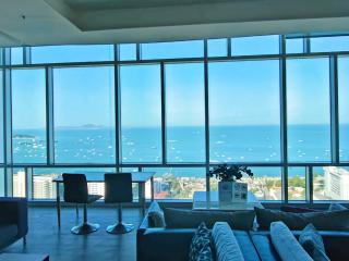 Centric Sunset Beach Residence - 5