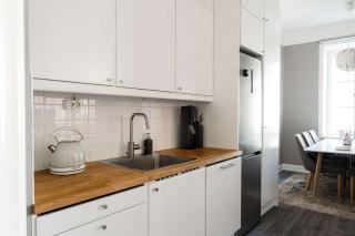 Beautiful Karlaplan Apartment 70sqm Balcony - 1
