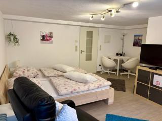 Appartement mit separatem Eingang und Stellplatz - 1