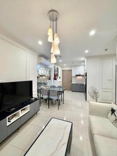 Modern & Luxury 2-Bedroom Vinhomes Grand Park - 1