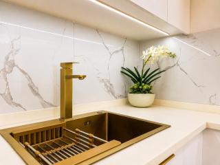 Parisian elegance Modern 1BR in Aeon Towers - 4