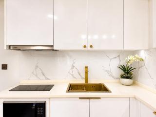 Parisian elegance Modern 1BR in Aeon Towers - 2