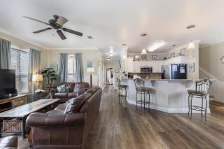 Caribbean Sun-King Beds-Pet Friendly-Walk2Beach - 2