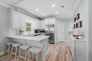 Cozy Destin Cottage - Your Perfect Fall Getaway Awaits - 7
