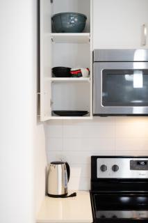 Elegant Montreal Escape - Near Metro & Dining - 7