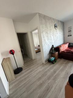 Alex Home - 6