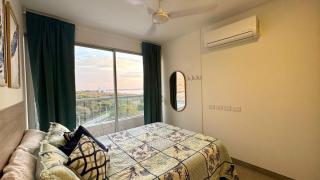 Comfortable Apartment Facing the Sea & Beach | Don Jaca - 4