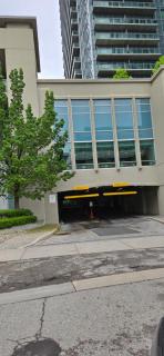 Lovely condo near Lake Ontario - 9