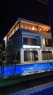 Saffire Beach Resort and Glamping - 0
