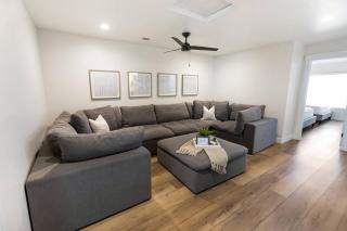 Modern 3BR Home - Pool, Private Hot Tub, Fire Pit, xBox - 4