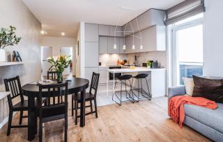 Emihouse Skyline Two-Bedroom Apartments - 7