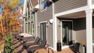 Mountain Retreat, 6000 Sq Feet of Luxury and Fun - 3