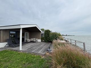 Resort Markermeer Waterfront Chalet BlueHorizon für 6 Personen Nr 53 - 0