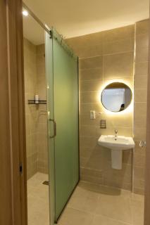 Lovely 3 bed Life Camp Apartment- Sleeps 6 - 6