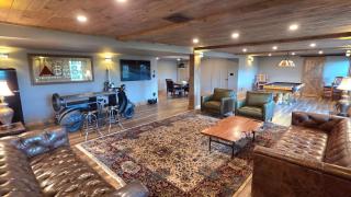 Huge Luxury Home, Views, Hot Tub, Movie Theater - 8