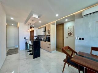 Luxury Condo with Private Dipping Pool and Rooftop Pool - 4