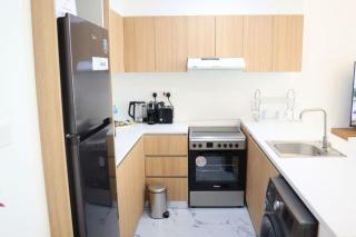 Tranquil 2BR Hideaway - Peaceful Urban Retreat - 8