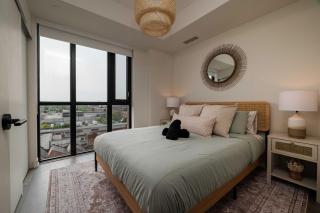 Luxury 3BR Suite with Private Balcony and Panoramic Views - 9