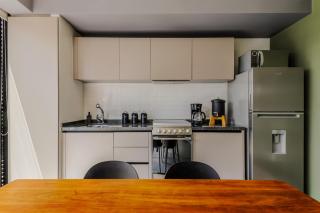 Alcazar Apartments - 9