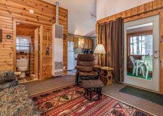 Acorn Cabin Resort Lake Beach Kayaks & More - 8