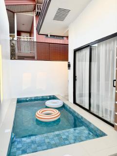 Stylish 2BR Home with Swimming Pool near Robinsons Mall - 4