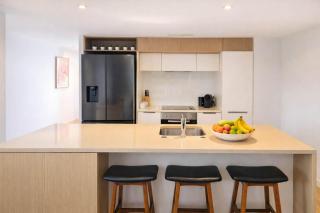 Townsville CBD Stadium 2BR 2BA w Pool Spa & Parking - 9