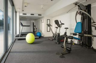 Townsville CBD Stadium 2BR 2BA w Pool Spa & Parking - 1