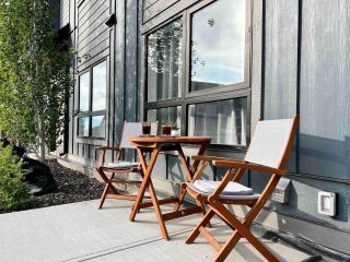 Pet-friendly Walk-Up Condo with Pool & Hot tub! - 6