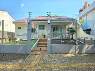 Casa Ampla com Piscina, 4 Quartos Bairro Nobre - 9