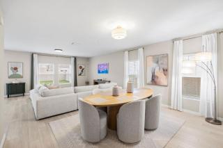 NEW - Cozy & Spacious 4Bedroom Retreat - 5