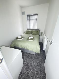 Contractors, Holiday House, Free Parking, 3 bedroom , sleeps 6 - 4