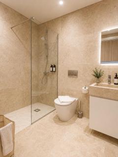 Avalon Gardens A008 - Designer Resort Studio - 5