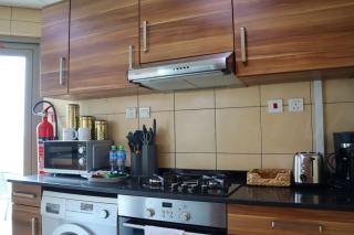Modern 1BR Oasis - Sleek City Haven - 8