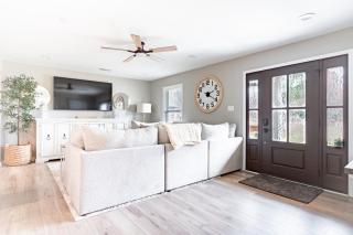 Luxury 3BR Pond View Home with Gameroom - 1