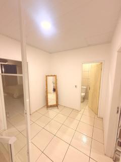 Cozy townhouse near tourist attractions - 2