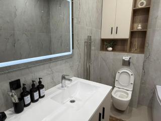Comfortable 3-Bedroom Apartment E-36 - 5