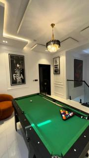 2-bedroom Swimming pool PS5 Snooker board - 4