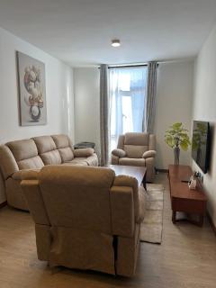 Modern 3 Bedroom Home in Tilisi - 8