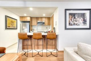 Chic 2BR in Condesa Rooftop Pool Fast WiFi - 9