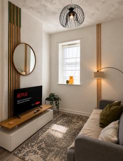 Luxury Home For 7 Best For Contractors & Families - 4