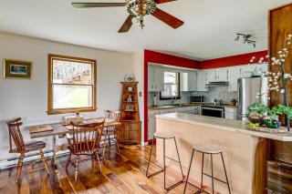 Bangor Countryside Retreat w/ Gorgeous Views - 8