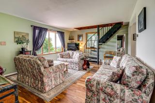 Bangor Countryside Retreat w/ Gorgeous Views - 6