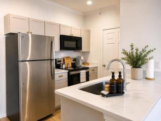 Exceptional Comfort And Style Home in Prime Location - 8