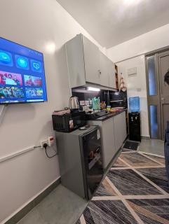 Modern & Cozy Thindigua Studio FAST WiFi & Stylish Interior Kiambu Road - 2