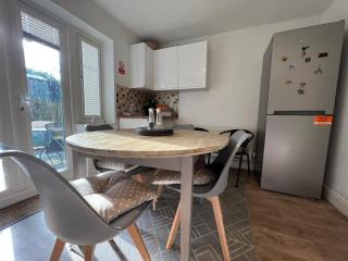 Bournville Park estate 5 beds and 2 bathrooms - 7