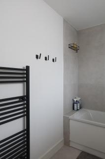 Stylish Modern Home with Parking & Comfort - 6