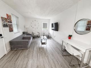 EcoStays Comfort Apartments Near Miami Airport 208 - 4