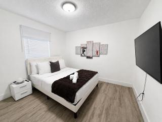 EcoStays Comfort Apartments Near Miami Airport 208 - 2